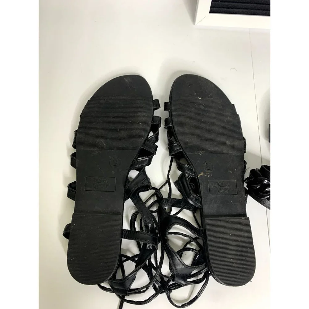Women's Black Flat Summer Sandals Lot of 2 Size 9 - Picture 3 of 8